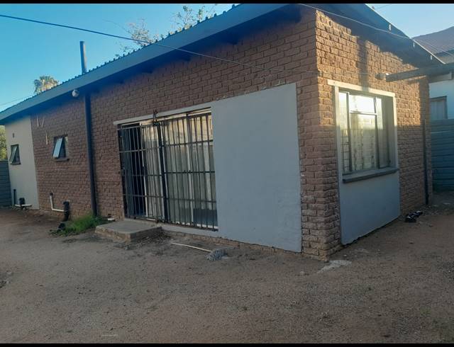 174M² BUILDING FOR SALE IN BO-DORP